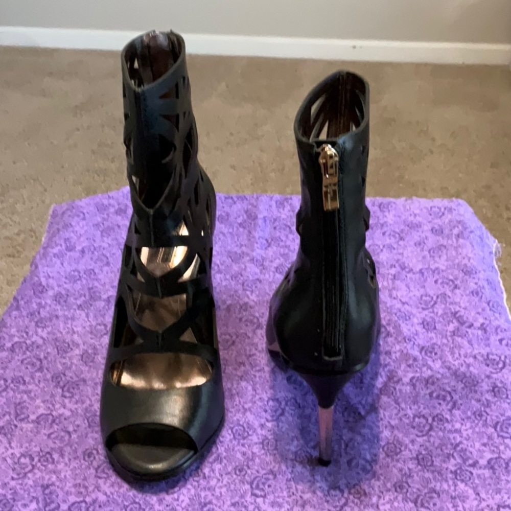 BCBGeneration Black Heeled Sandals